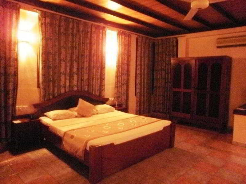 Swiss Residence Канди Экстерьер фото